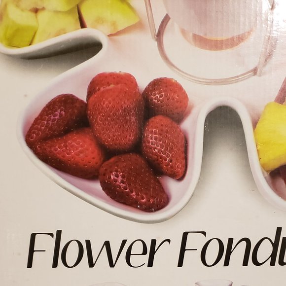 Fondue Set, Fine Life Products, 4 forks, Bowl with Metal Stand, & Plate NWT - Picture 6 of 9